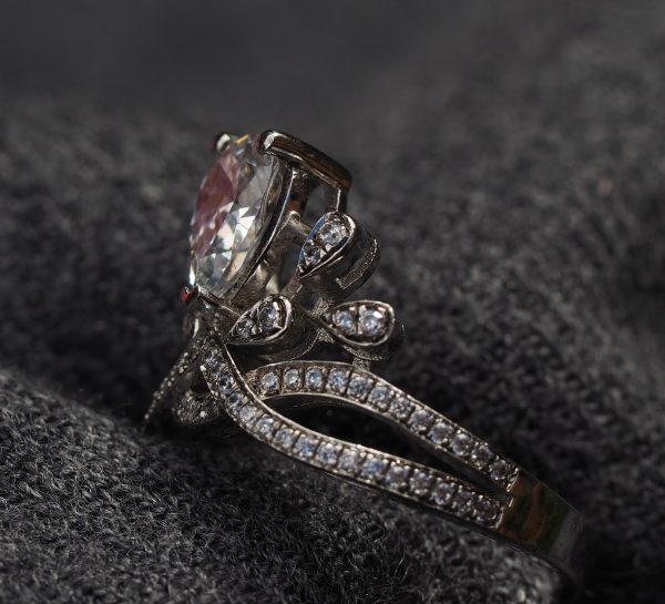 Izzy Diamond Ring